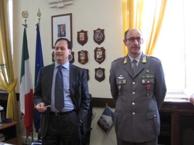 Bruno Basile, direttore dell'Ufficio Dogane di Varese – Malpensa e Antonino Maggiore, comandante della Guardia di Finanza varesina 