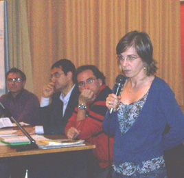 rosaria violi ricercatrice dell'università Milano Bicocca è intervenuta all'assemblea pubblica per salvare la scuola IV Novembre