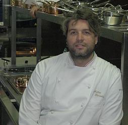 Matteo Pisciotta nella cucina del Luce a Villa Panza