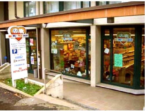 Il negozio "Bau bau micio micio" a Varese