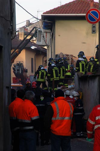 esplosione a busto arsizio, le indagini