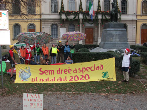 Legambiente in piazza a Tradate