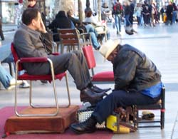 Il lustrascarpe