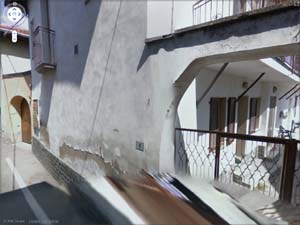 la palazzina di Borsano prima dell'esplosione 