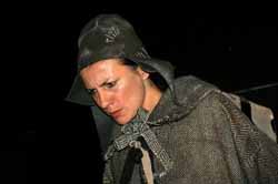 "Spettacolo tragicomico sulla guerra" del Teatro Blu in scena a Germignaga