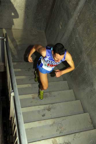 La Vertical Sprint si corre lungo gli 866 gradini del Palazzo della Regione