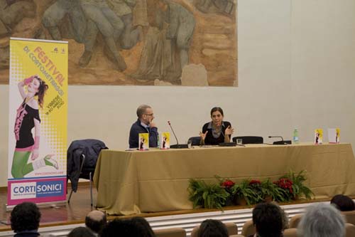 Francesca Comencini sul palco dei Cortisonici