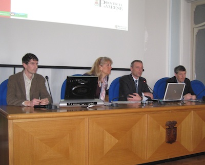 il tavolo di presentazioe di Ecofeste 2010