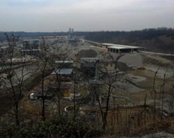 Cave a Lonate, la linea morta che avanza