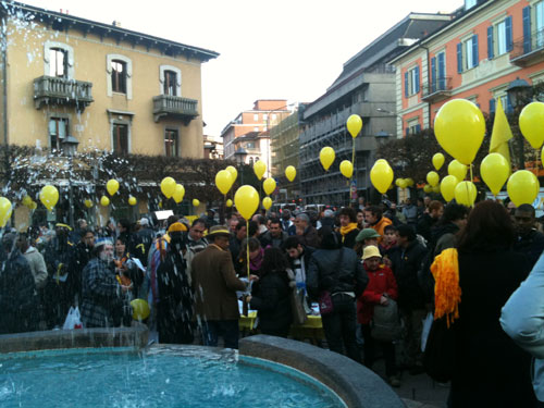 Primo marzo in piazza Venti Settembre a Varese