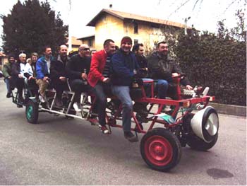Ecopedalata per la campagna elettorale di Stefano Tosi (foto Elisa Carcano)