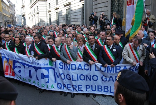 Manifestazione sindaci a Milano