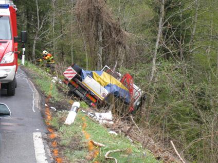 camion in bilico canton grigioni