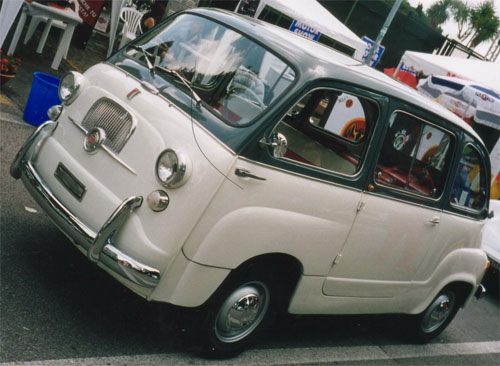 Il Club Fiat 600 festeggia il boom di iscritti