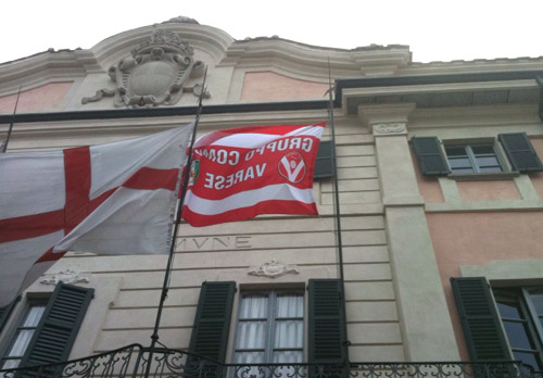 bandiera varese calcio palazzo estense 2010