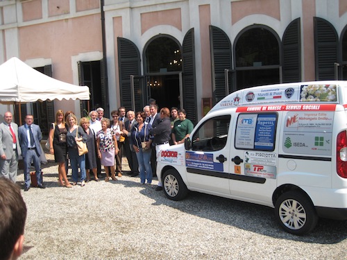 Gli sponsor del pullmino disabili