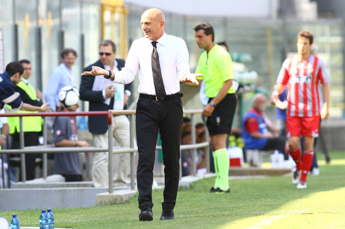 cremonese varese finale play off 6 giugno 2010. Mister Beppe Sannino