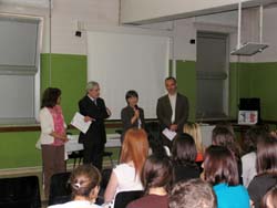 Una fase della premiazione a Milano degli studenti del Gadda Rosselli