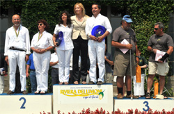 Sul podio più alto la coppia Bertanza-Parente, campioni del mondo di vela per non vedenti