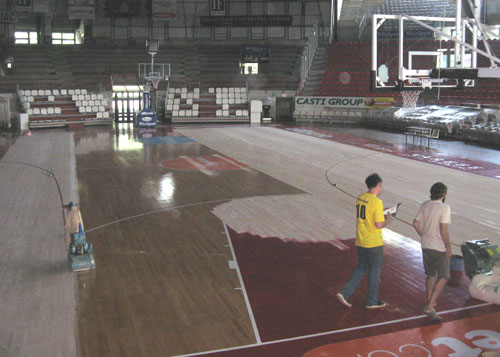 lavori parquet interno palawhirlpool di masnago giugno 2010