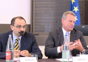 A sinistra Michele Graglia, presidente di Univa, accanto al suo predecessore Albeto Ribolla