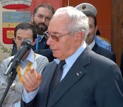Salvatore Furia all'inaugurazione dell'Osservatorio di Tradate nel 2005