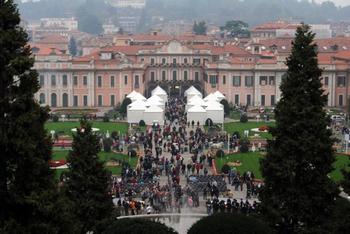 Agrivarese nello splendido scenario dei Giardini Estensi di Varese