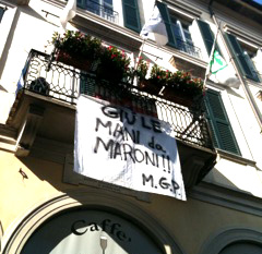 foto maroni striscione 