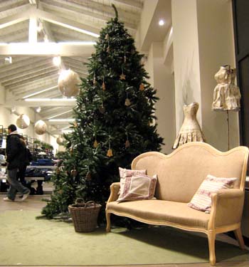 Tantissime offerte di Natale da Vertigo Fashion Outlet a Gemonio (Varese)