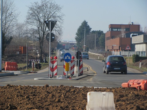 Rotonda a Tradate in via Fiume