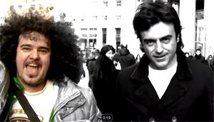 Davide De Marinis, respinto da Sanremo canta "Morandi Morandi"