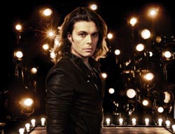Gianluca Grignani a Varese con il suo "romantico rock show"