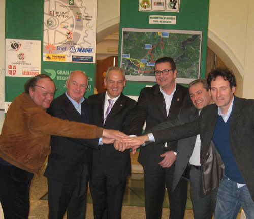 presentazione gran premio regio insubrica ciclismo 2011