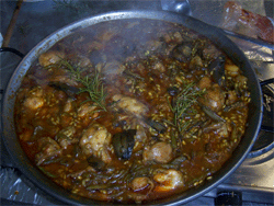La paella cucinata parlando "spagnolo"