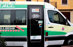 Il pulmino entrato in funzione a Gavirate