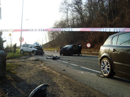 frontale sulla sp1 varese 