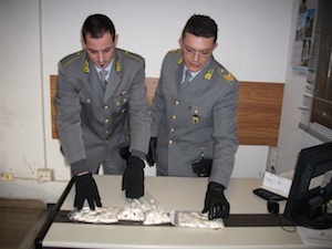 guardia di finanza malpensa arresto ovulatore
