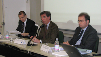 Liuc - da sinistra: professor Fiorenzo Festi, Vittorio Gandini, direttore di Univa, professor Giuseppe Zizzo