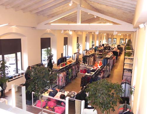 Vertigo Fashion Outlet &egrave; a Gemonio (Varese)