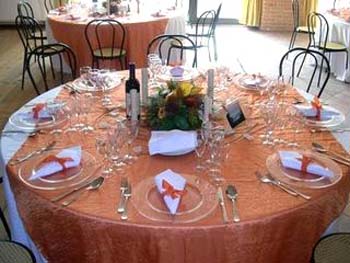 Al Ristorante Vecchio Ottocento di Gavirate (Varese) ampi spazi e un grande giardino per matrimoni, meeting e pranzi di lavoro