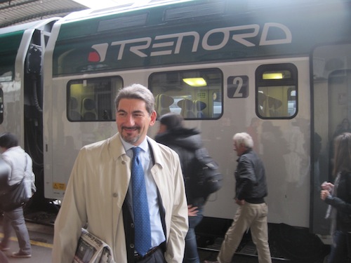 Raffaele Cattaneo prende il primo treno Trenord