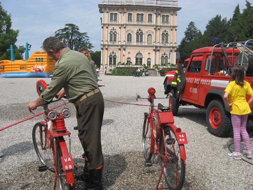 Rinnovata la presenza dei Vigiòli del Fuoco intervenuti con mezzi vecchi e nuovi