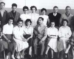 la prima classe dell'istituto civico di ragioneria di Busto