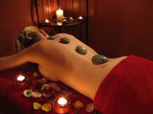 Stone terapy al Centro olistico massaggi "Nelle mani degli angeli" di Azzate