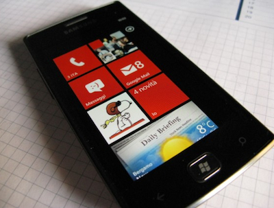  Samsung Omnia W front