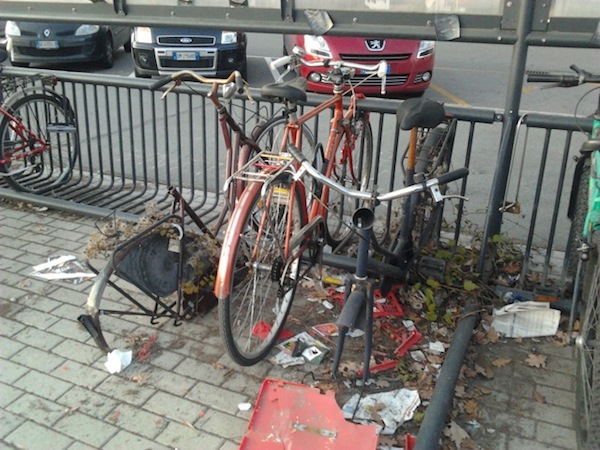 posteggio biciclette chiuso in stazione a busto arsizio