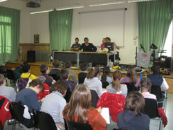 Gli alunni delle quinte del comprensivo 6 a lezione di sport