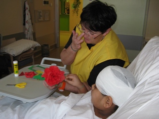 Claudiona, volontaria della sala giochi in pediatria