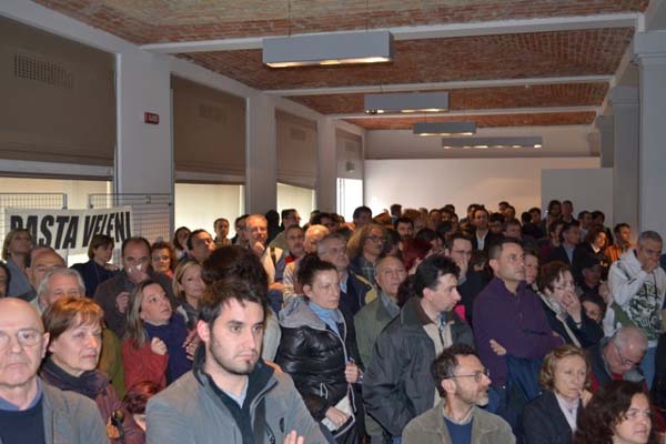 Affollata assemblea contro il progetto Elcon