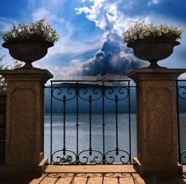 Una villa prestigiosa sul lago Maggiore
